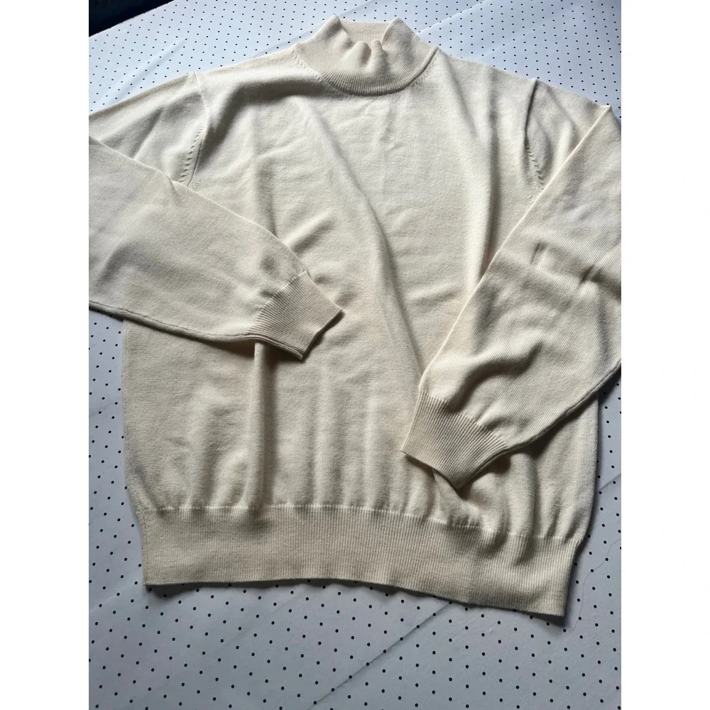 Jos. A. Bank Signature Collection Merino Wool Turtleneck Sweater Cream Ivory M